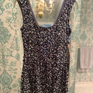 Sequined short dress size 4 Guess